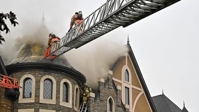 The Executive Fire Officer capstone research identifies six major obstacles to fire department collaboration through interviews with fire chiefs.