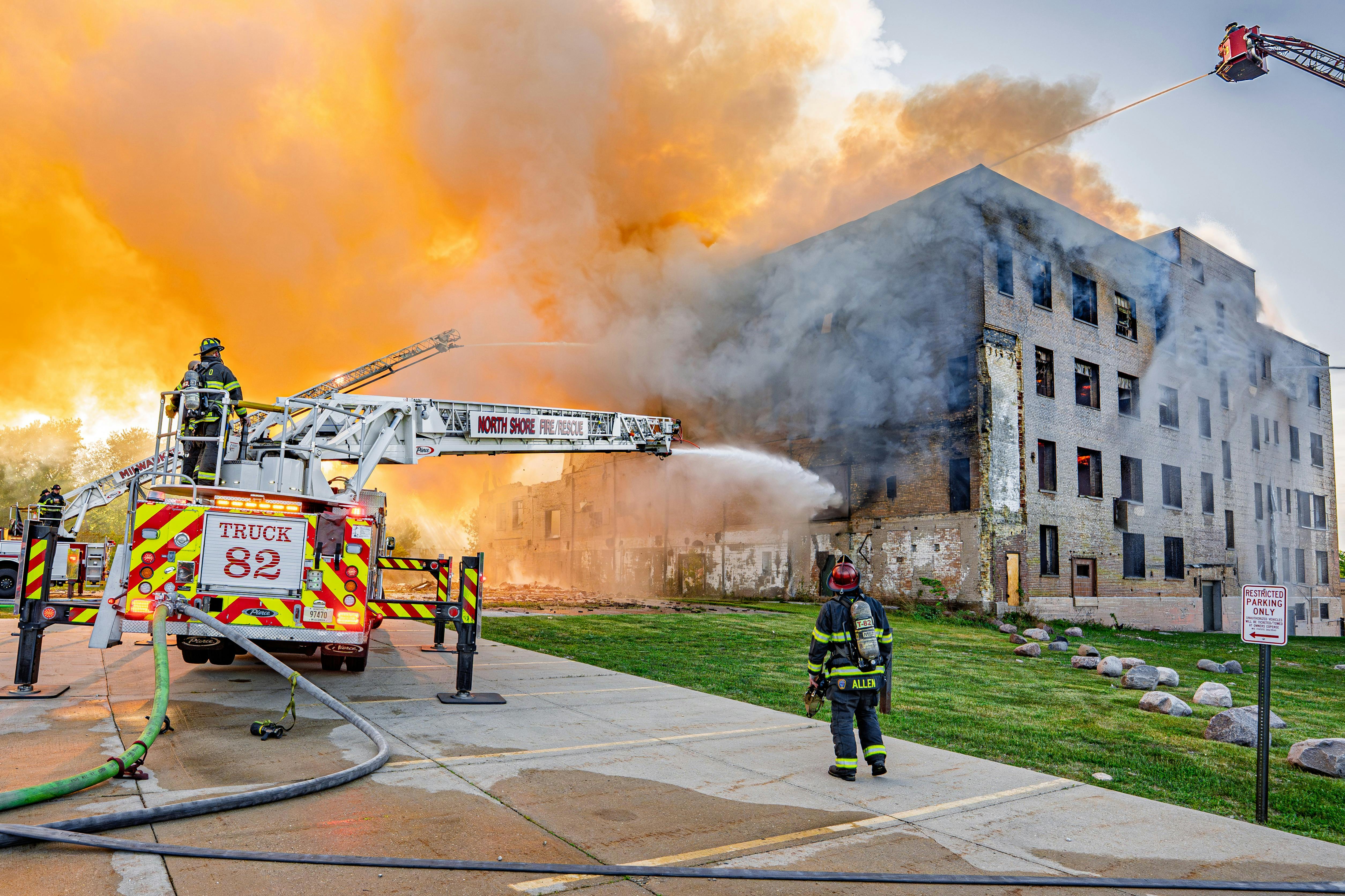 firefighting vacant warehouse aerial streams Milwaukee Wisconsin Scott Carnahan