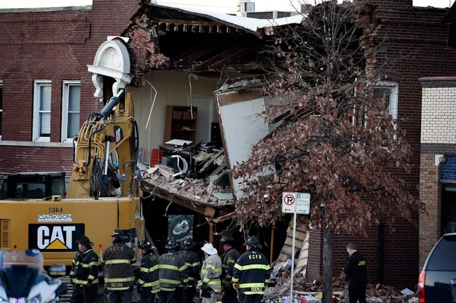 Three people were killed in an apparatus crash in Kansas City, MO.