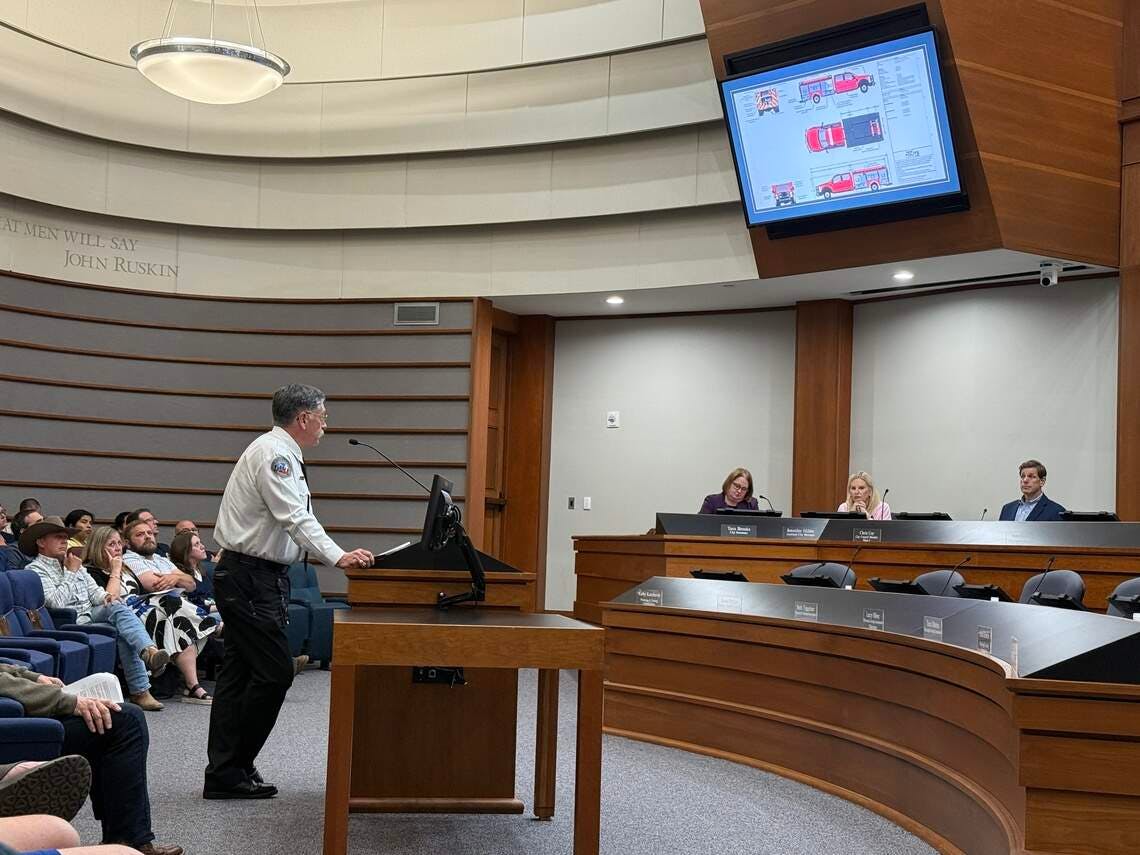 Grapevine Fire Chief Darrell Brown dicusses the new new squad concept at a city council meeting earlier this year.