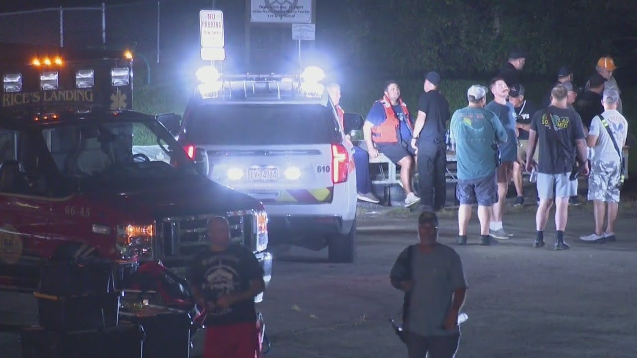 3 people unaccounted for after boat collision on Monongahela River