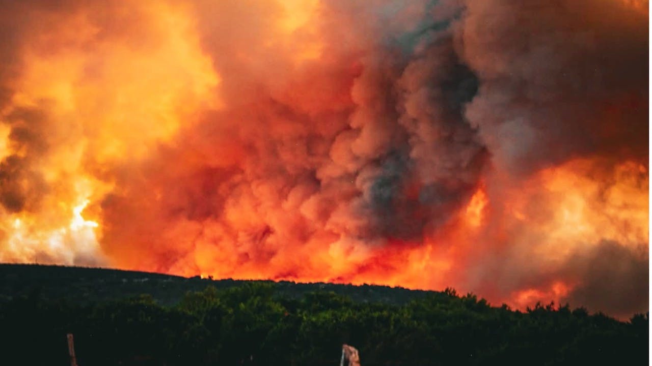 🚨 Ross Fire Explodes in North Texas: 90,000 Acres Burned &amp; 157 Structures Destroyed &amp; Animals Killed