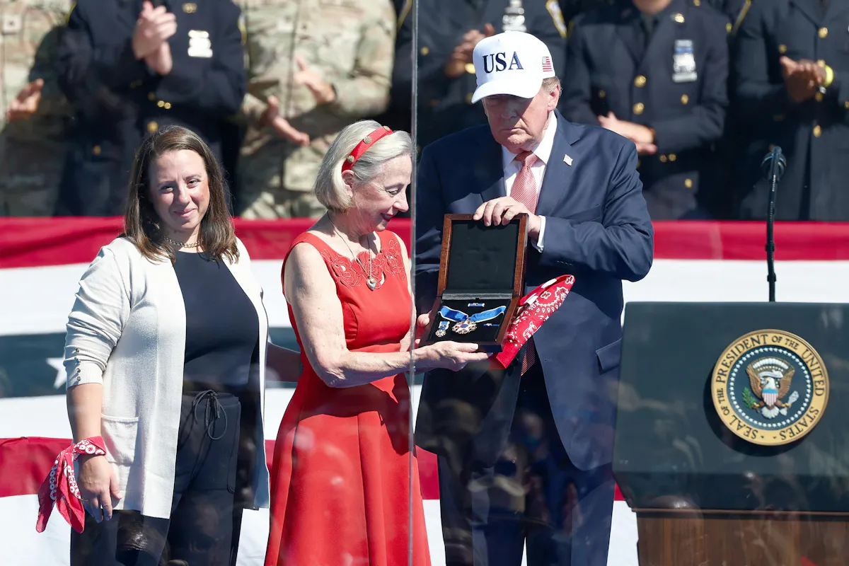 Man In The Red Bandana Honored For 9 11 Heroics Firehouse Man In The Red Bandana Honored For 9 11 Heroics Firehouse