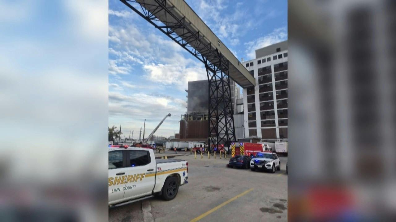 Authorities respond to explosion and fire at Quaker Oats plant in Cedar Rapids
